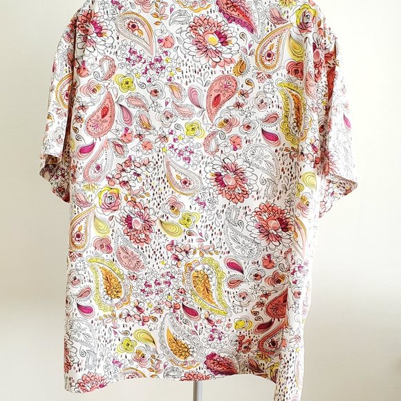 Nursing Uniform Top - Picture 2 of 3